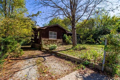 712 S College Ave, Fayetteville, AR 72701 - photo 2