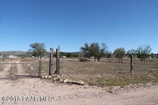 180 W Antelope Run Rd, Paulden, AZ 86334 - photo 5