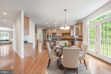 19201 Potomac Crest Dr, Triangle, VA 22172 - photo 3