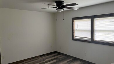 442 Bates St, Logansport, IN 46947 - photo 7
