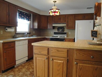 827 Route 6a, Yarmouth Port, MA 02675 - photo 2