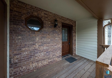 7604 E Palomino Rd, Sioux Falls, SD 57110 - photo 2