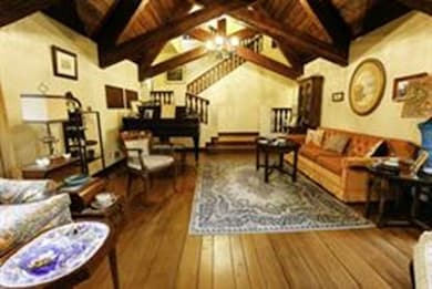 101 Devonshire Rd, Waban, MA 02468 - photo 4