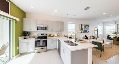 2004 Viewfinder St, Kissimmee, FL 34758 - photo 3