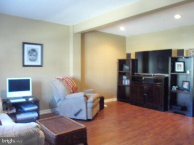 27 Guilford Place, Burlington, NJ 08016 - photo 2