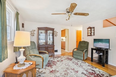 13 Salvatore Cir, Danvers, MA 01923 - photo 4