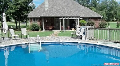 Above ground pool with sunning deck