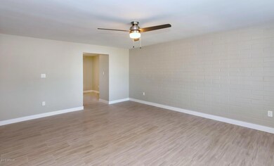 3527 E Thunderbird Rd-large-004-19-Main
