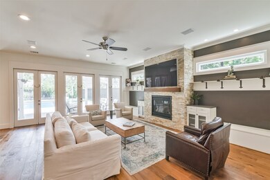 930 W 43rd St, Houston, TX 77018 - photo 7