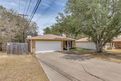 8108 Whitney Dr, Fort Worth, TX 76108 - photo 3