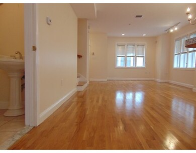 124 W 7th St unit 10, Boston, MA 02127 - photo 5