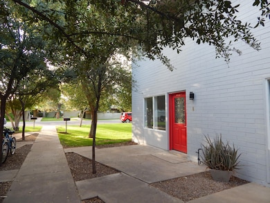 Unit 8 - 2021 S Granada Dr.
