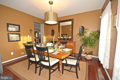 7490 Edington Dr, Warrenton, VA 20187 - photo 5