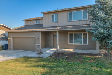 2004 NE Indigo Ln, Bend, OR 97701 - photo 2