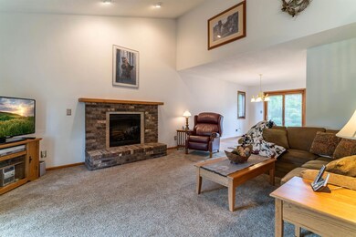 2627 Fandre Dr, Cedar Falls, IA 50613 - photo 4