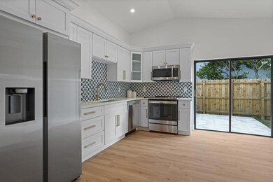 9151 Bedford Dr, Boca Raton, FL 33434 - photo 7