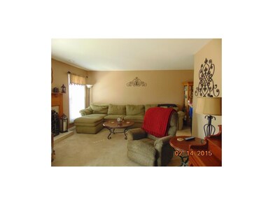 It even accommodates a 6' chaise lounge.