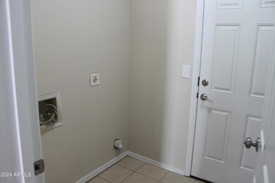 2813 E Capri Cir unit 1, Mesa, AZ 85204 - photo 7