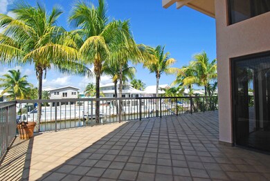 1 PATIO 2
