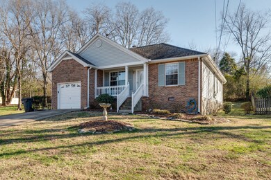 247 Valley Dr, Columbia, TN 38401 - photo 2