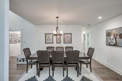 2302 Saxon Dr, Houston, TX 77018 - photo 3