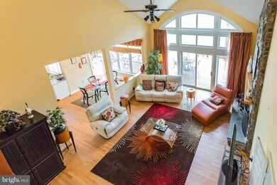 12716 Pond Crest Ln, Herndon, VA 20171 - photo 6