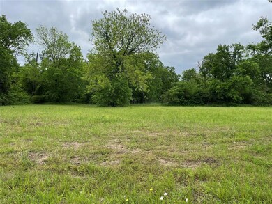 604 E 3rd St, Bonham, TX 75418 - photo 2