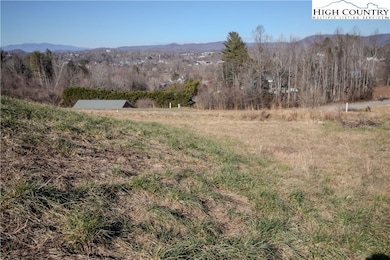 409 Whitmore St SE, Lenoir, NC 28645 - photo 2