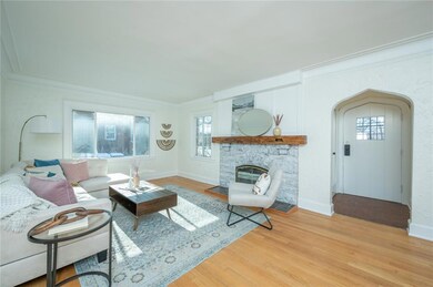 2011 Chautauqua Pkwy, Des Moines, IA 50314 - photo 2