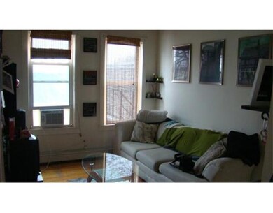 37 Oak St unit 3R, Somerville, MA 02143 - photo 4