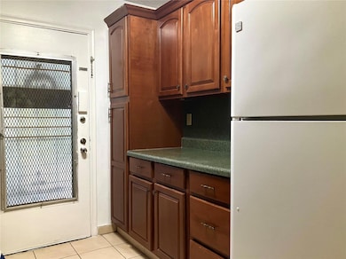 20275 NE 2nd Ave unit 16, Miami, FL 33179 - photo 5