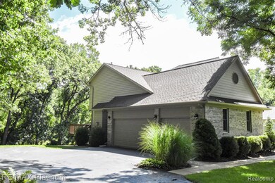 11565 Locust Ln, Whitmore Lake, MI 48189 - photo 3