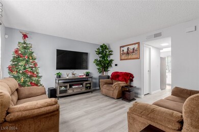 7078 Burcot Ave unit B15, Las Vegas, NV 89156 - photo 3