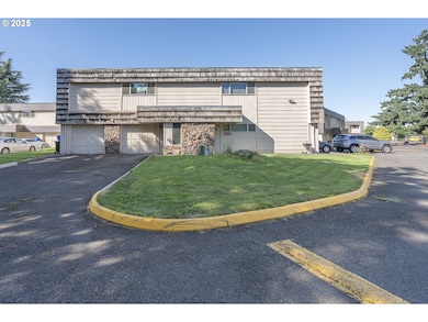 Driftwood Village unit 27, Springfield, OR 97477 - photo 2