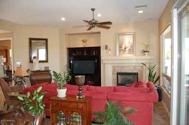 Great Room w/Gas Fireplace
