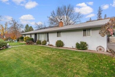 227 4th Ave, Gold Hill, OR 97525 - photo 6