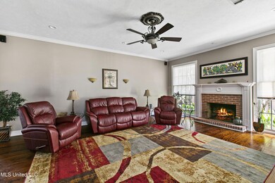 268 W Washington-12