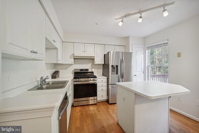 8527 Pine Meadows Dr, Odenton, MD 21113 - photo 5