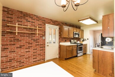 9800 Sudley Manor Dr, Manassas, VA 20109 - photo 4