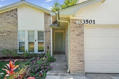 3501 Old Oaks Dr, Baytown, TX 77521 - photo 3