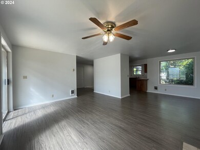 1940 23rd St, Florence, OR 97439 - photo 6