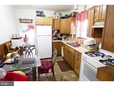 334 W 5th St, Lansdale, PA 19446 - photo 6