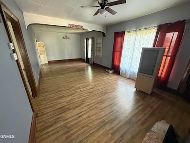 421 W Main St, Beulah, ND 58523 - photo 2