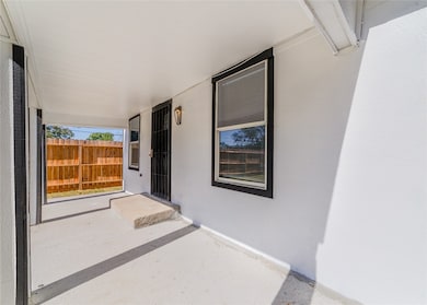 9201 Klondike St, Houston, TX 77075 - photo 6