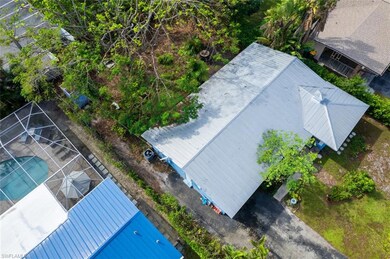 1054 Wisconsin Dr, Naples, FL 34103 - photo 6