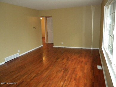 1797 Carlton Ave NE, Grand Rapids, MI 49505 - photo 6