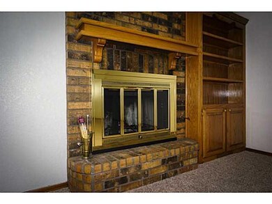 2713 Amber St, Moore, OK 73160 - photo 4