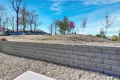 1095 N Findley St, Olathe, KS 66061 - photo 5