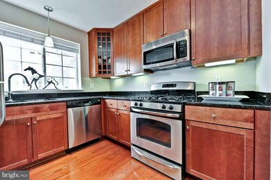 4111 S Four Mile Run Dr unit 304, Arlington, VA 22204 - photo 6