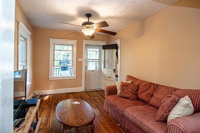 8 Newbury St, Rensselaer, NY 12144 - photo 5